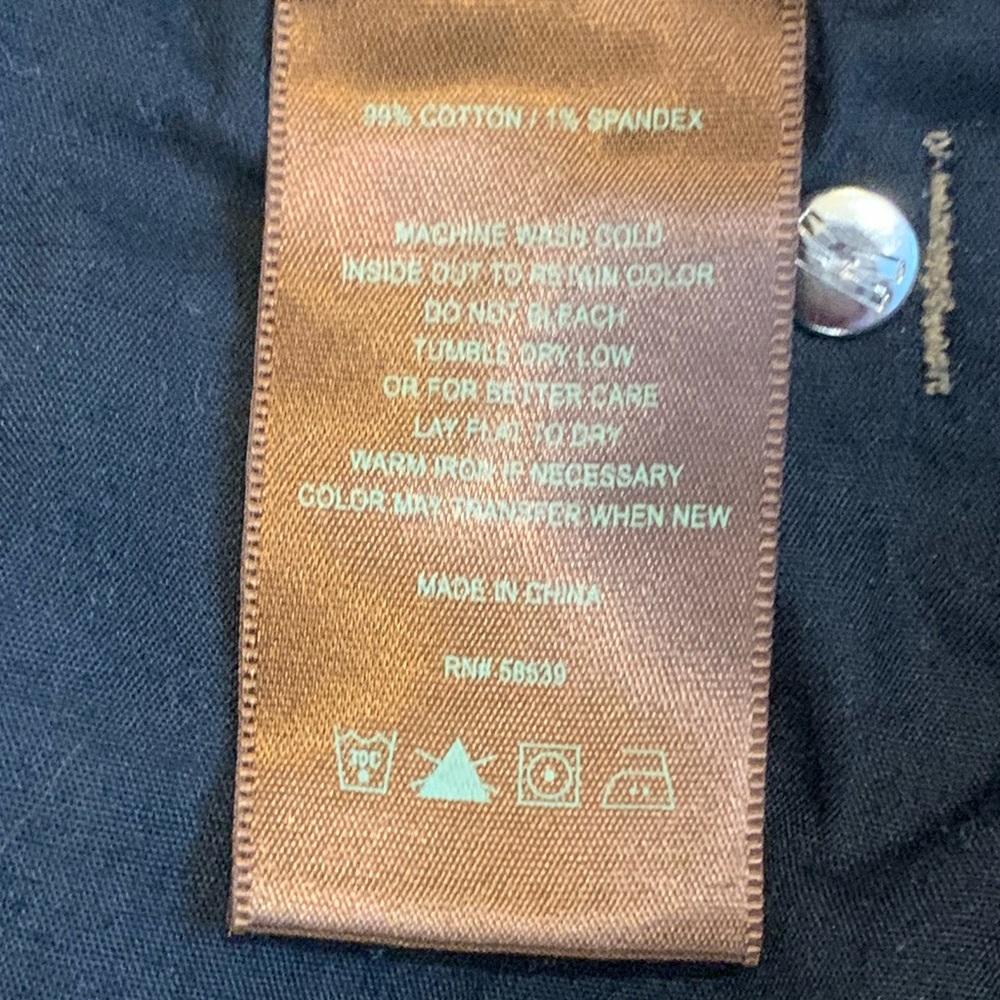 Kut from the Kloth Bermuda Denim shorts. - Picture 4 of 5